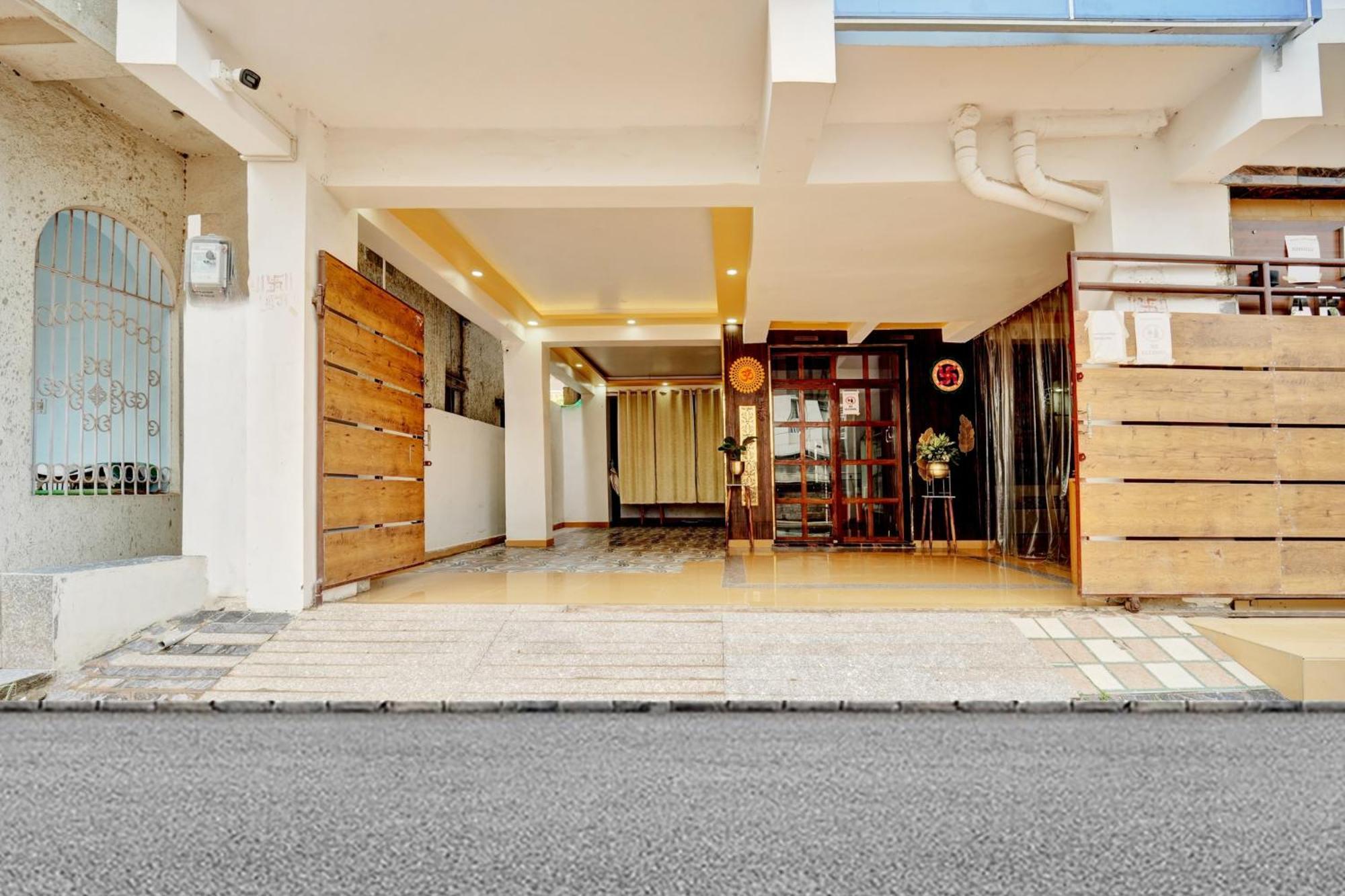 Danapur Hotel O Arvind Inn מראה חיצוני תמונה